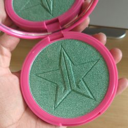 Jeffree Star Cosmetics Skin Frost in Mint Condition