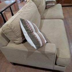 Pier 1 Couch 