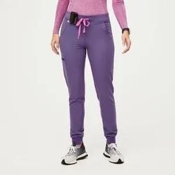 Figs Amethyst Color Jogger Scrub 