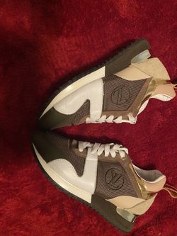 Louis Vuitton size 6