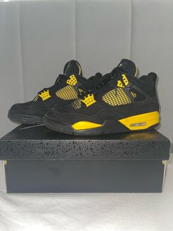 AIR JORDAN 4 RETRO THUNDER 2023