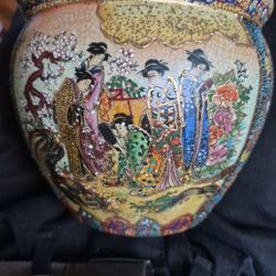 Vintage Satsuma porcelain vase