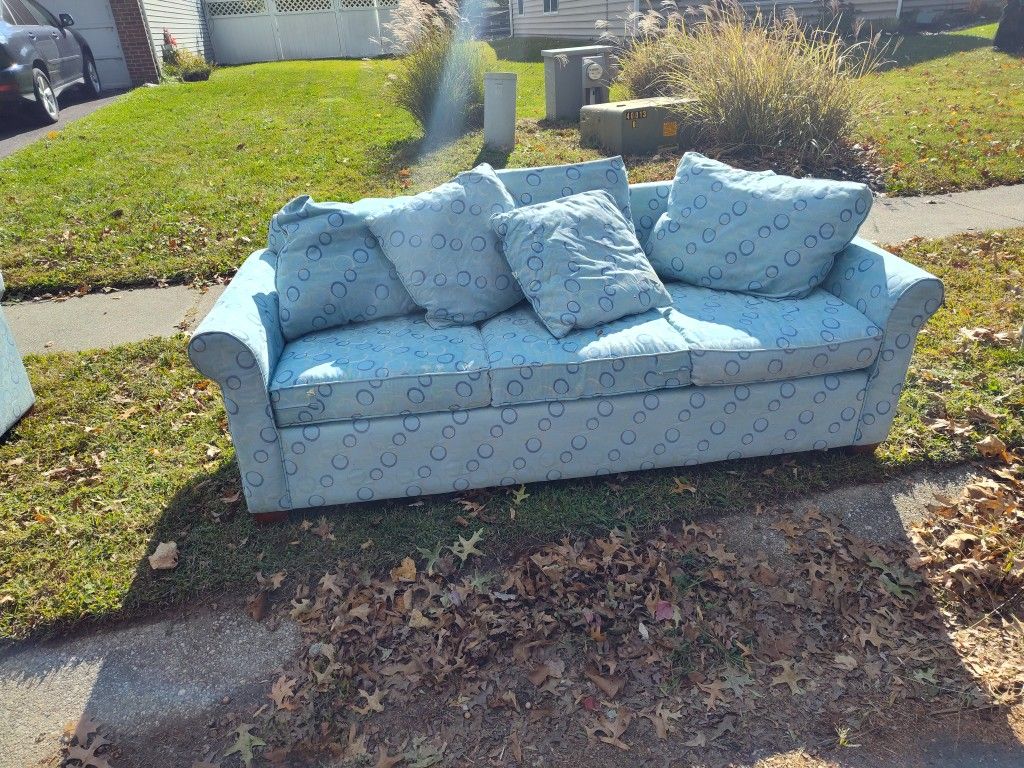 $25 OBO!   Blue patterned sofa and loveseat