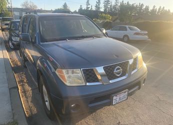 2006 Nissan Pathfinder  SE OFF-ROAD SPORT UTILITY 4D