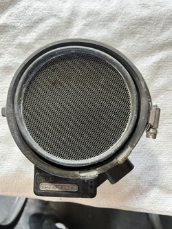 03-06 Chevrolet Tahoe GMC Yukon Mass Air Flow Meter Sensor MAF (contact info removed)1 OEM