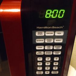Hamilton Beach 0.9 Cubic ft. Countertop Microwave Oven