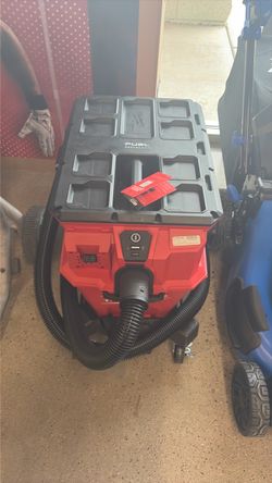 Milwaukee Vacuum Cleaner