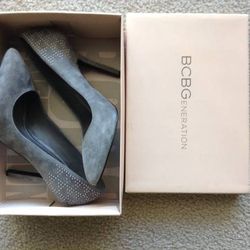 Gorgeous! Gray Pumps / Heels - Suede - 8M - 38  