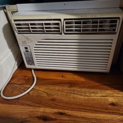 Window Air Conditioner 5300 BTU 