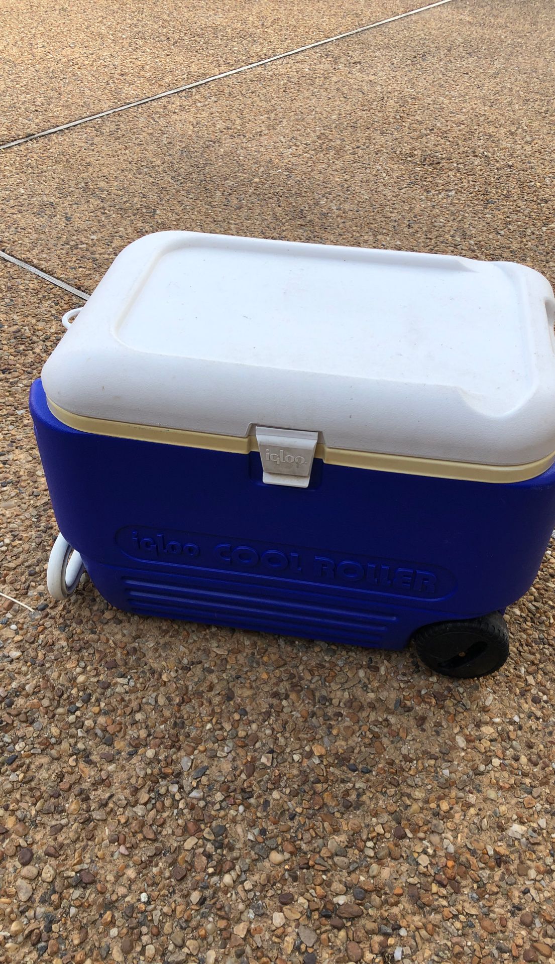 Igloo Cool Roller Cooler Great Condition