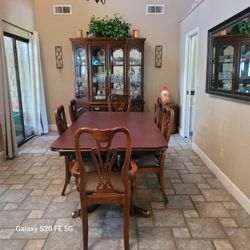 Thomasville Collector's Custom Dinning Room Set