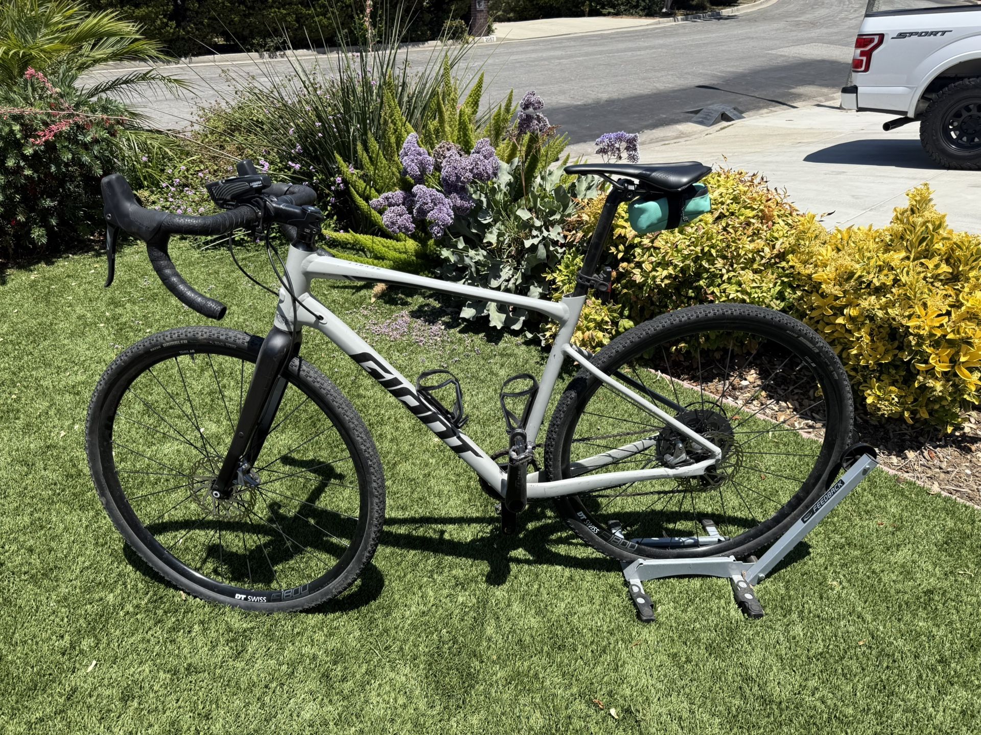 Giant Revolt Gravel Bike