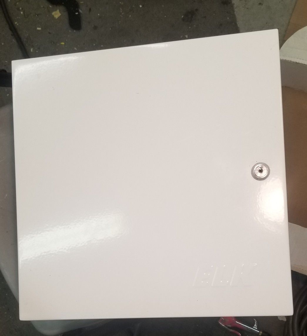 ELK security lock box with key. New never used.