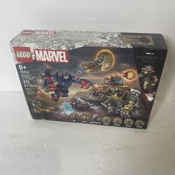 LEGO Marvel Avengers: Endgame Thor vs. Chitauri New 373 Piece 76322