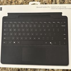 Microsoft - Surface Pro Keyboard for Pro (11th Edition), Pro 9, and Pro 8 with Pen Storage - Black
