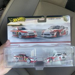 2 pack.  hot wheels 
