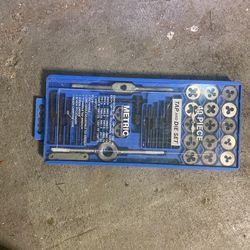 Tap And Die Set