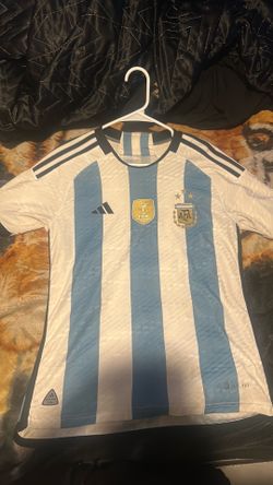 Argentina 2022 Home World Cup Jersey – L (Fits Like M)