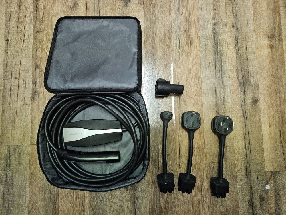 Tesla mobile charger