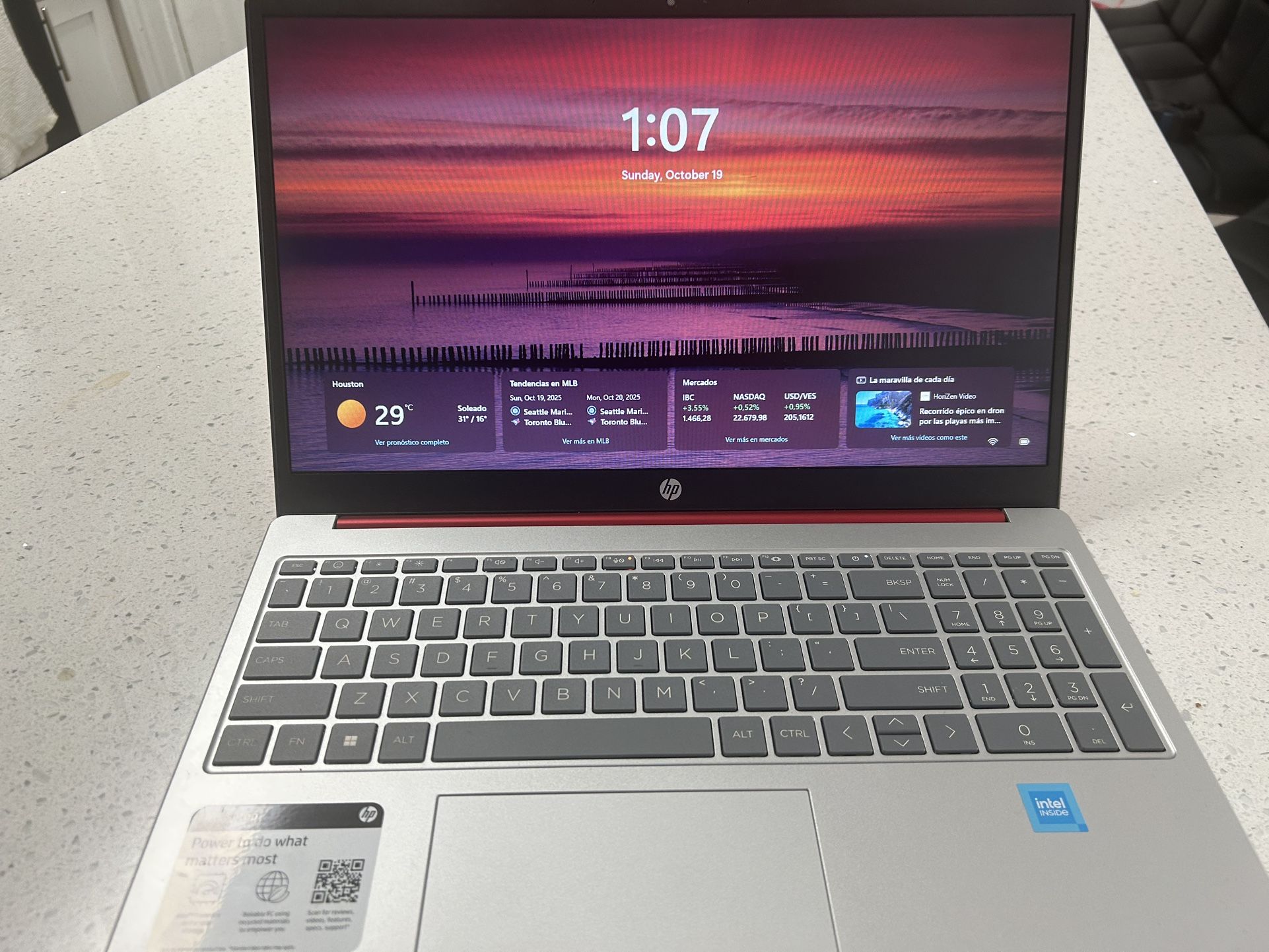 hp laptop 15-fd0083wm 15.6