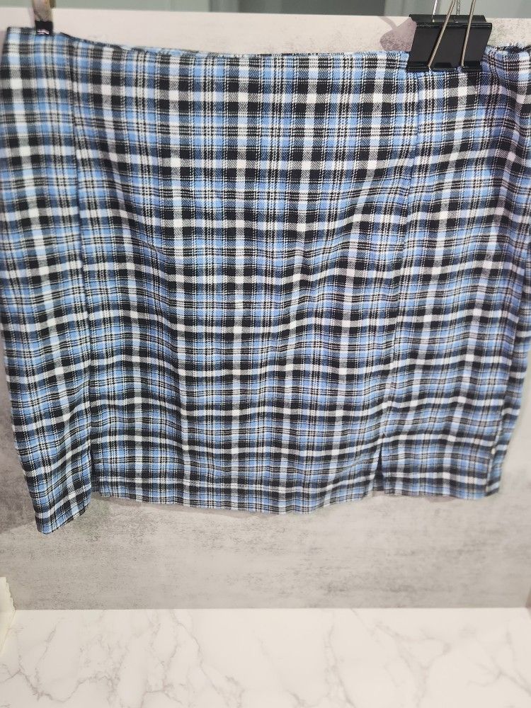 Love On A Hanger Blue & Black Plaid Mini Skirt – Size 9