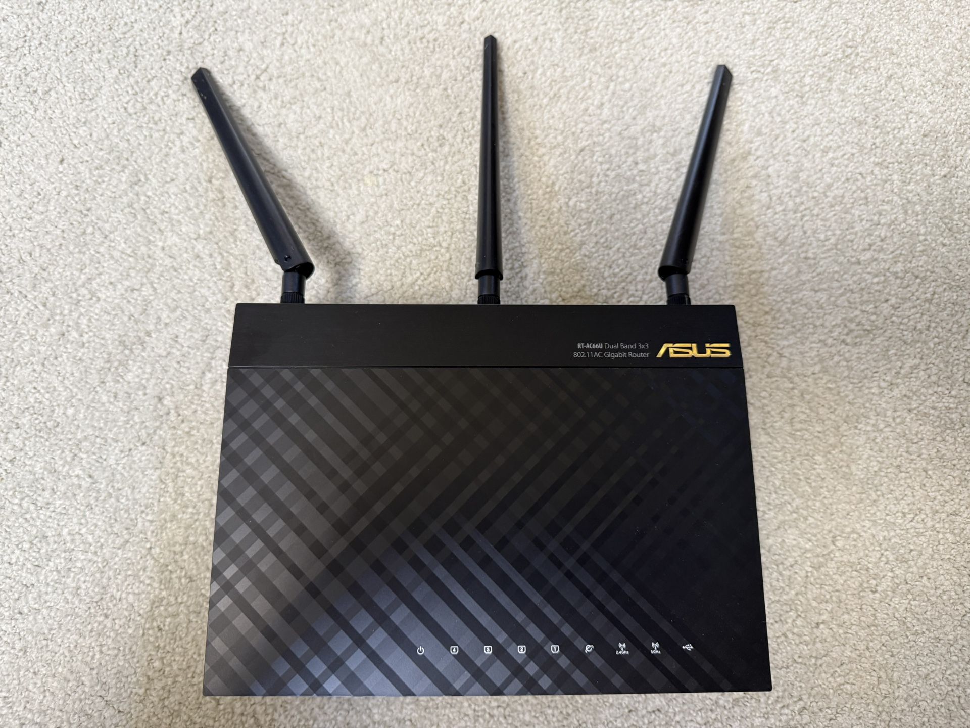 Asus RT-AC66U Dual Band 3x3 Gigabit WiFi Router (802.11AC)