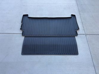 Rivian R1S cargo mat