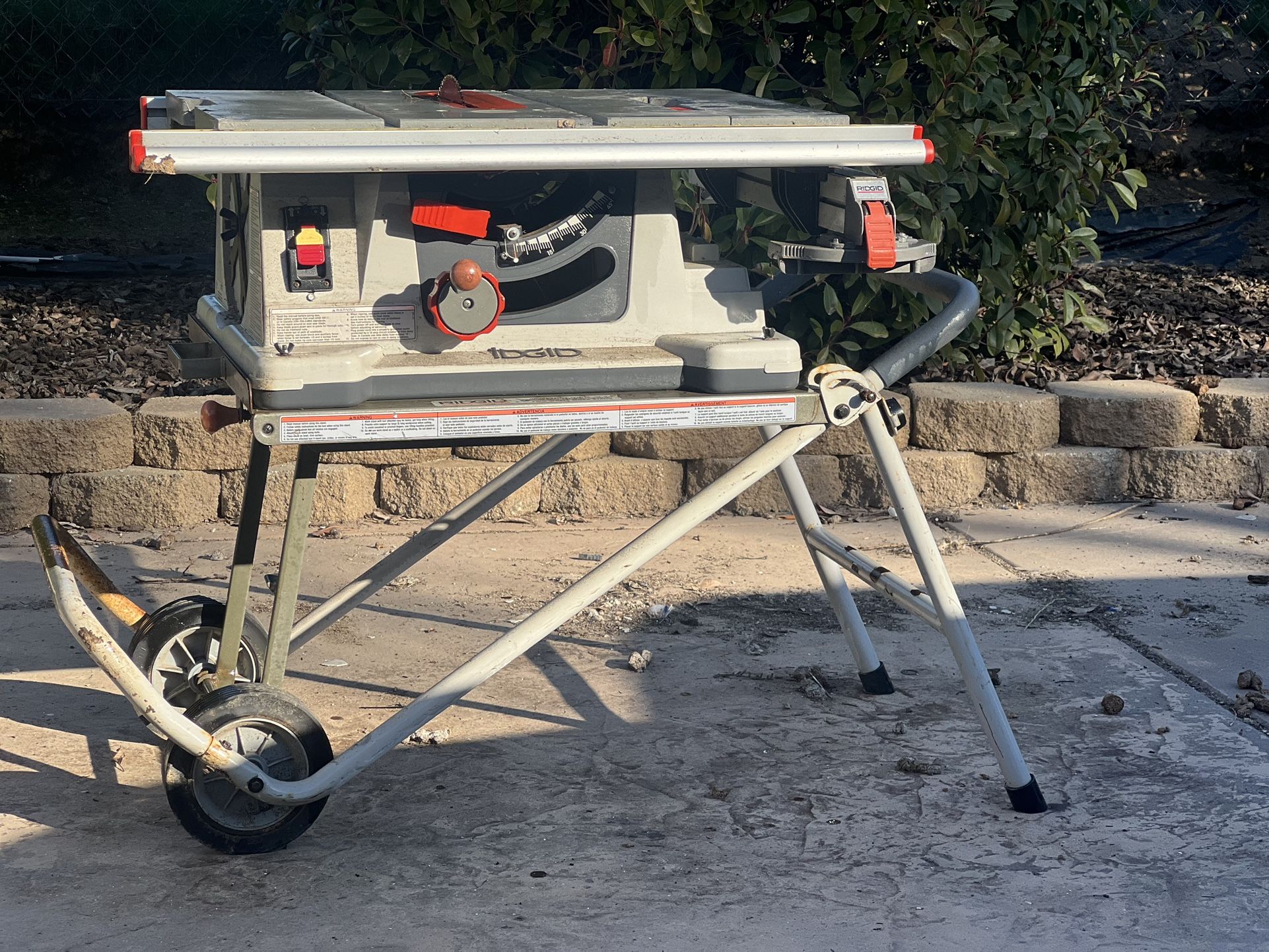 Ridgid 10” Ts-2400 Table Saw Heavy Duty Portable $599 New $399 Used