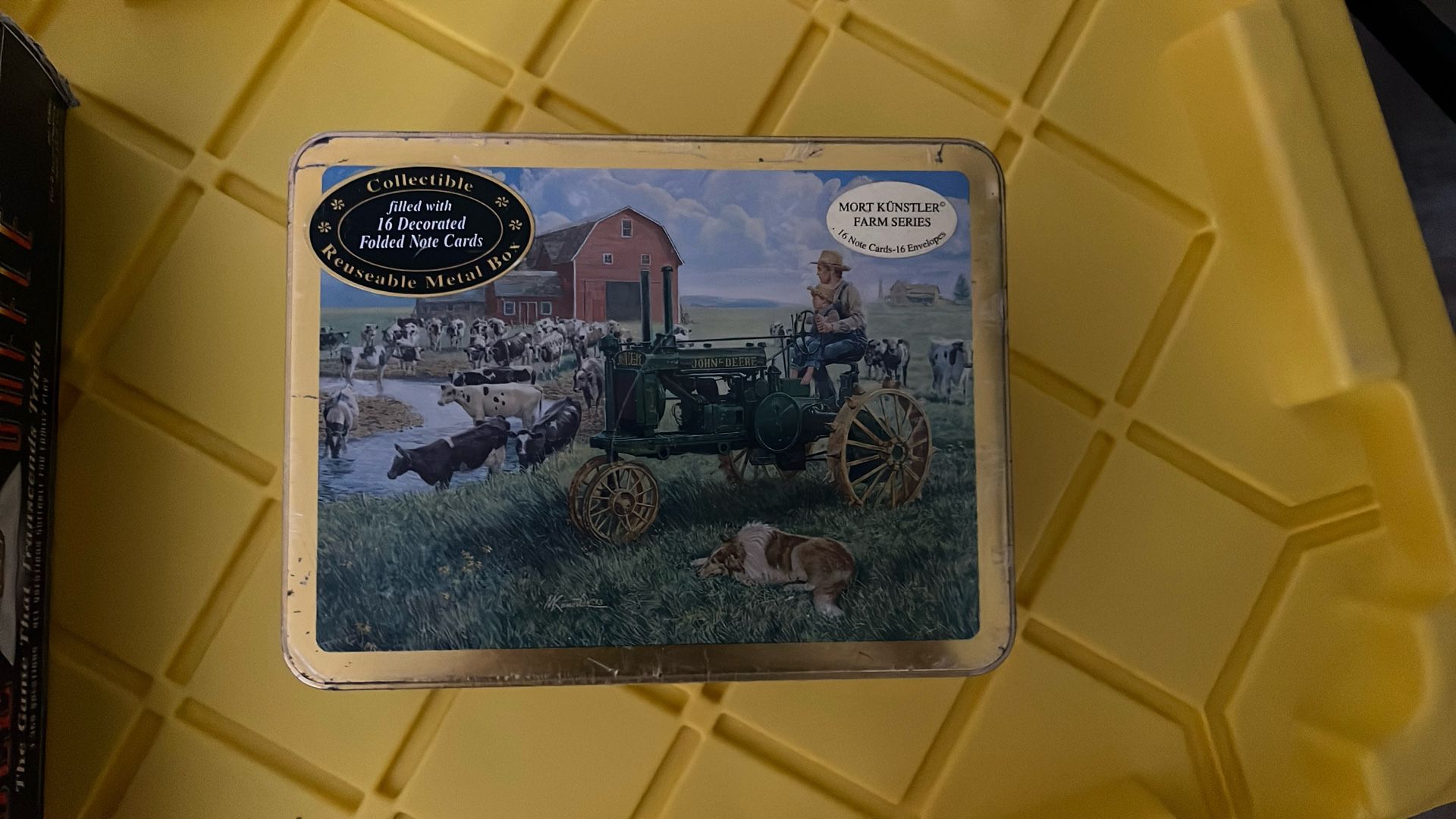 New Vintage Collectable Tin Notecards