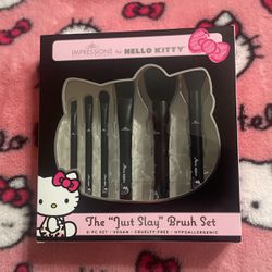Hello Kitty  Makeup Brush Set