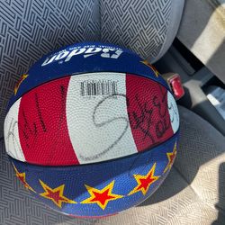 *Signed* Harlem Globetrotter’s Basketball (Check Description)