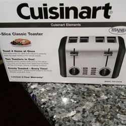 CUISINART 4 SLICE TOASTER