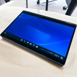 Dell i5 vPro 2-in-1 Quad Core Full HD touchscreen laptop / Windows 11 Pro / SSD 256 / RAM 16GB / Camera / Antivirus / HDMI / Bluetooth / WiFi AC / USB