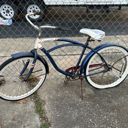 Schwinn Legacy beach cruiser