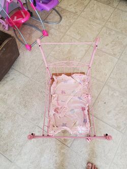 Doll rolling bed