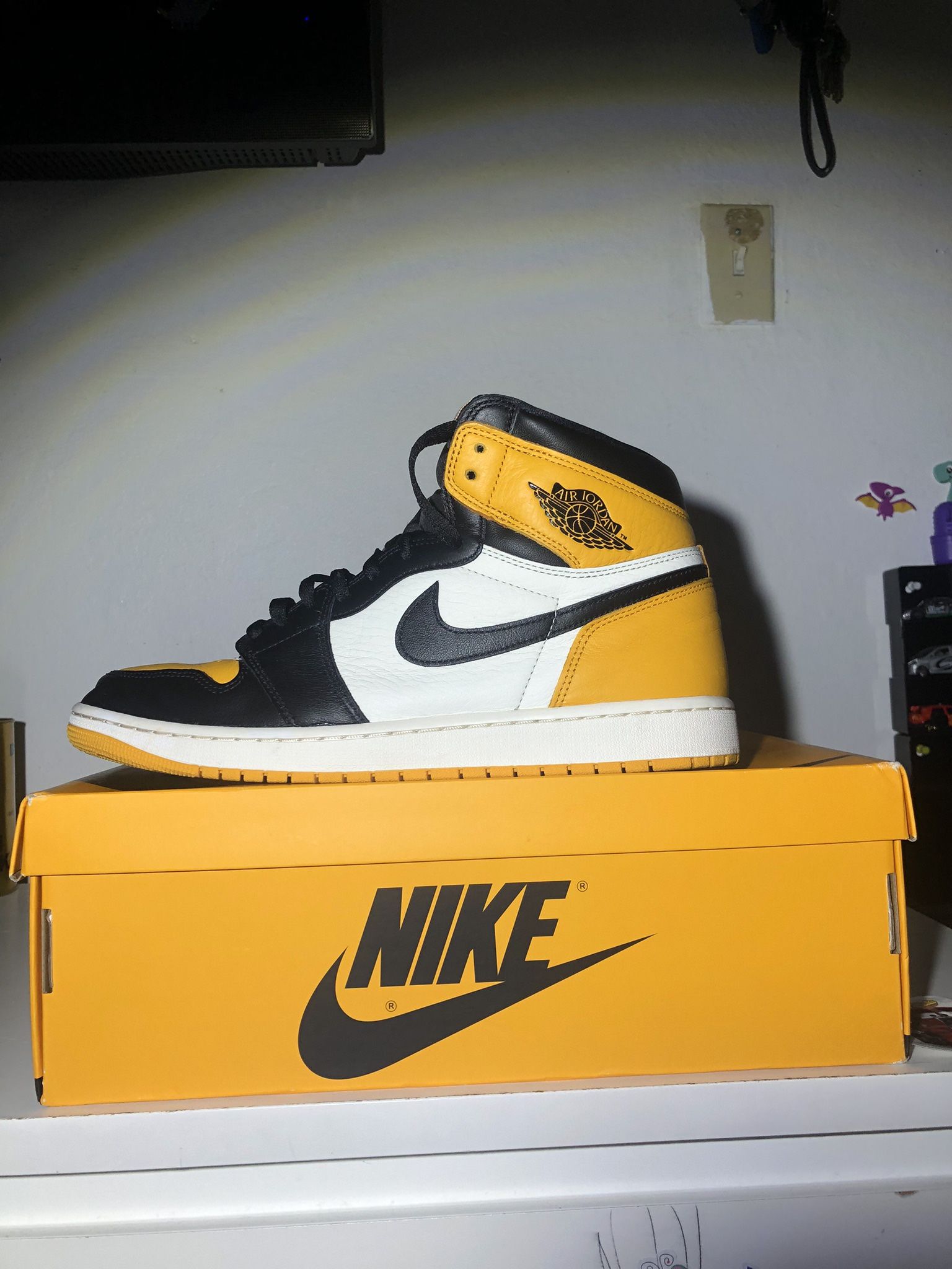 Nike Air Jordan 1 Taxi