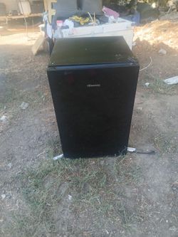 Hisense minifridge