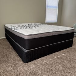 Queen Size Mattress Pillow Top 12" Thick.    All Sizes Available.   Same Day Delivery 