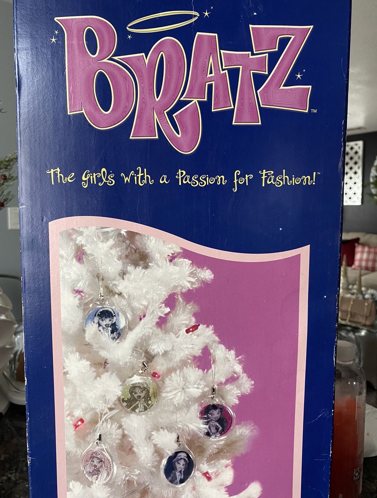 BRATZ TREE MINI TREE FROM 2000!! CHRISTMAS TREE READ ALL OBO