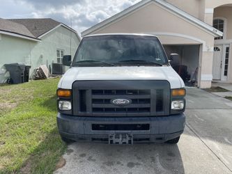 2013 Ford E-250