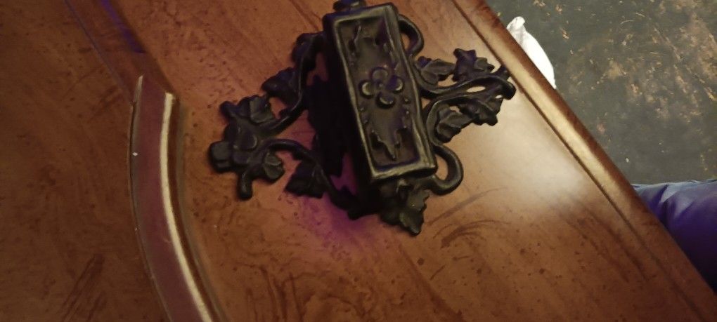 Iron Matchstick Holder