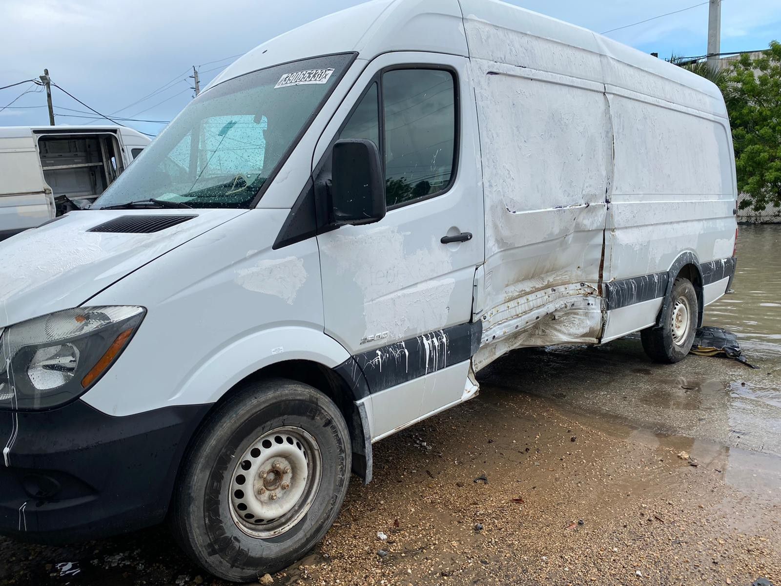 Mercedes sprinter 2500 engine 3.0l and 2.1l for 2008-2015 and 2016-2018 transmission parts parting out