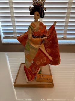Vintage Japanese Yaegaki Hime (Princess Yaegaki) Kabuki Display Doll