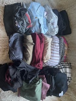 Maternity clothes bundle size Small