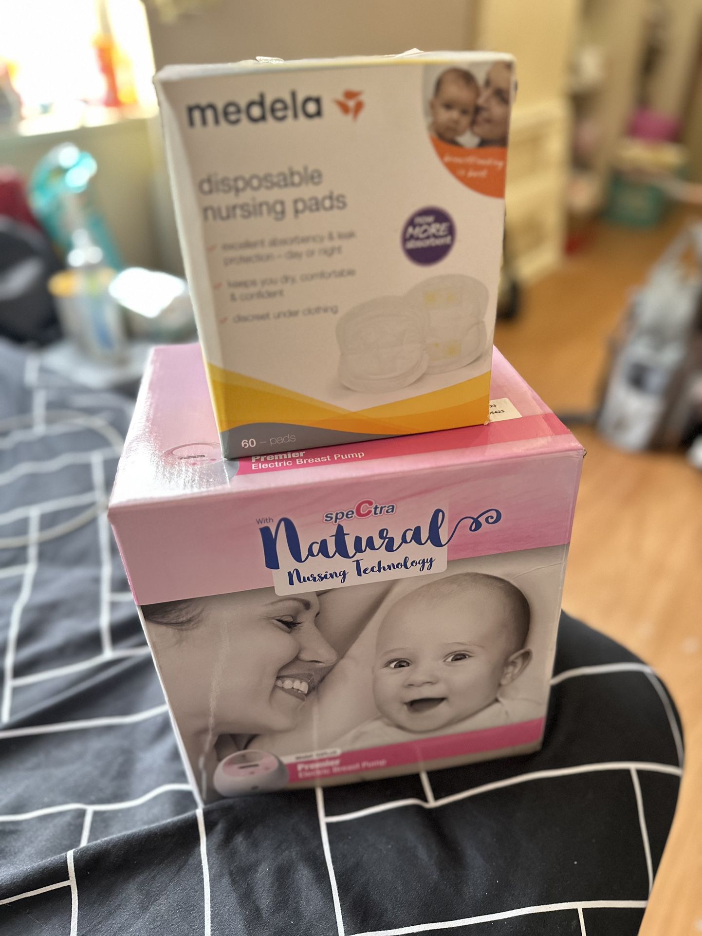 Breast Pump And 15 Breast Pads 