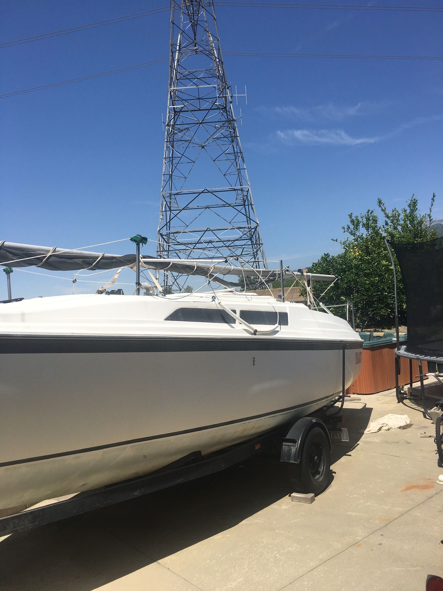 Macgregor 26S Sailboat