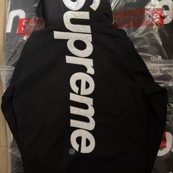 Supreme hoodie 