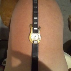Vintage 1996 Elvis Presley Watch w Original Zx 2001 Case