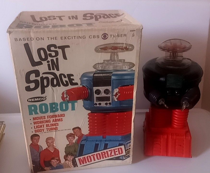 SUPER RARE Remco Lost In Space Robot With Box PLAYED WITH ONCE!! EXCELLENT CONDITION