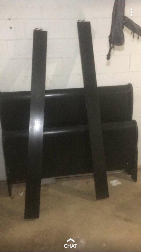 Bed frame and tv stand 20$